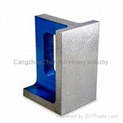 CAST IRON RIGHT ANGLE UNIVERSAL KNEE TYPE