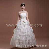 Sweet Sweep Wedding Dress