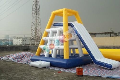exciting customized inflatable water park slide 2