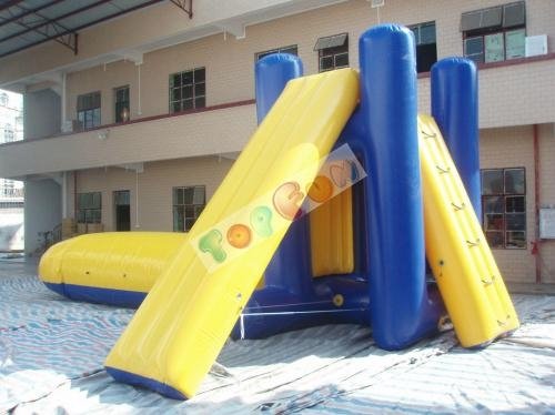 exciting customized inflatable water park slide 3