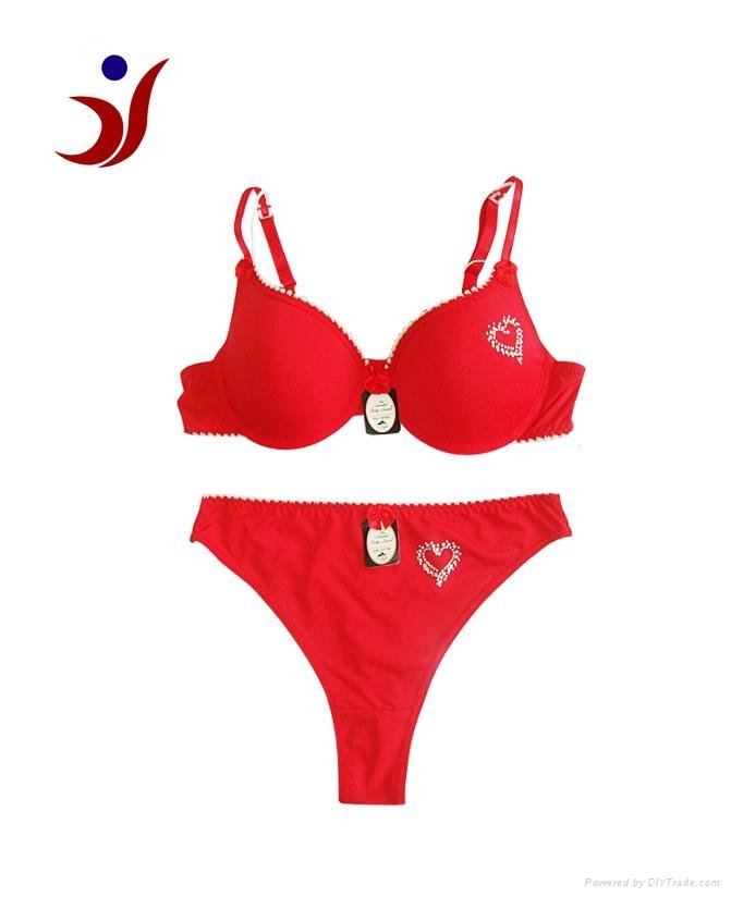 2013 Newest red lady bra and panty set with decoration heart