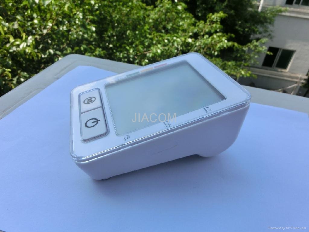 Digital blood pressure monitor 3