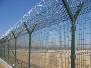 Razor Barbed Wire Fence 4