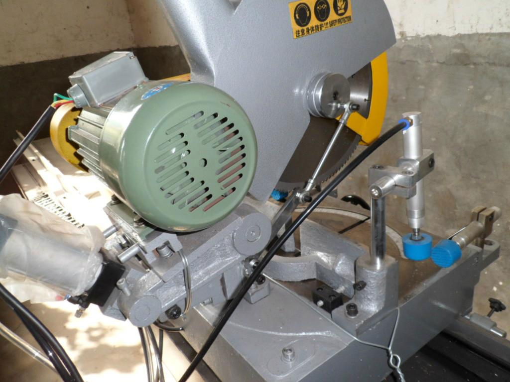 Double head cutting saw 3