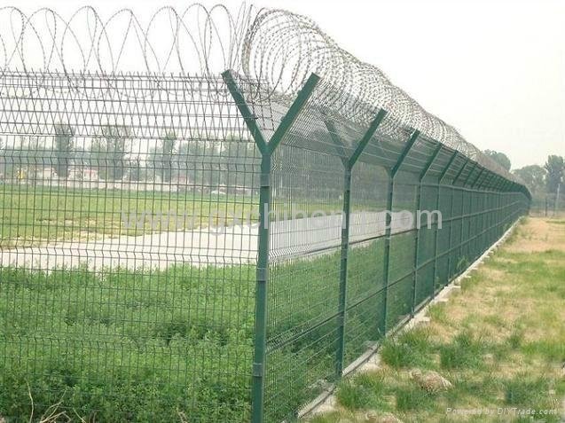 The prison Fence 4