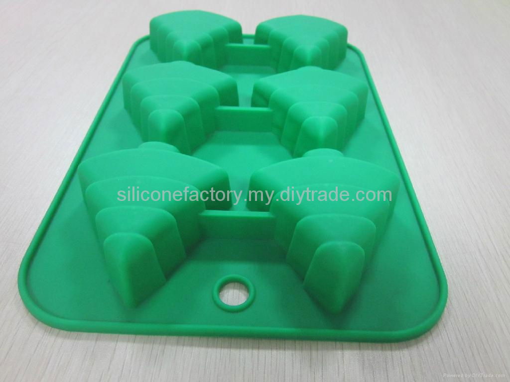 Green Christmas tree 6 holes silicone cake bakeware 3