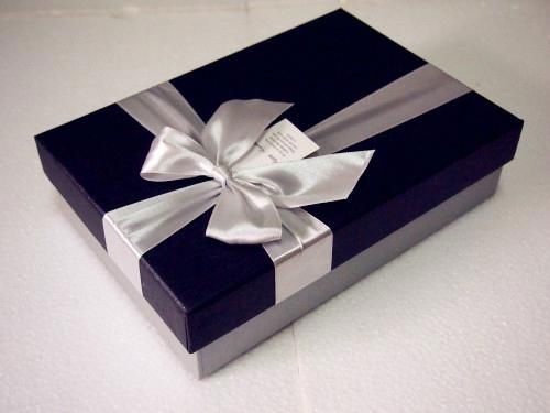 square art paper box with bow 2
