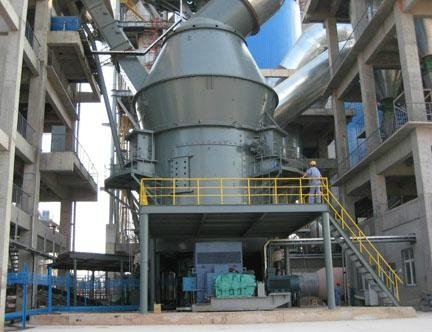 Vertical mill for raw material