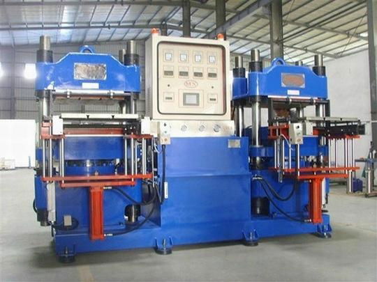 Rubber vulcanizing machine