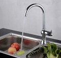 Brass Single Hole Kitchen Water Faucet 1