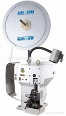 Terminal crimping machine