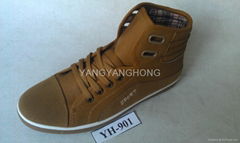 The latest PVC trade injection shoes for men in 2013