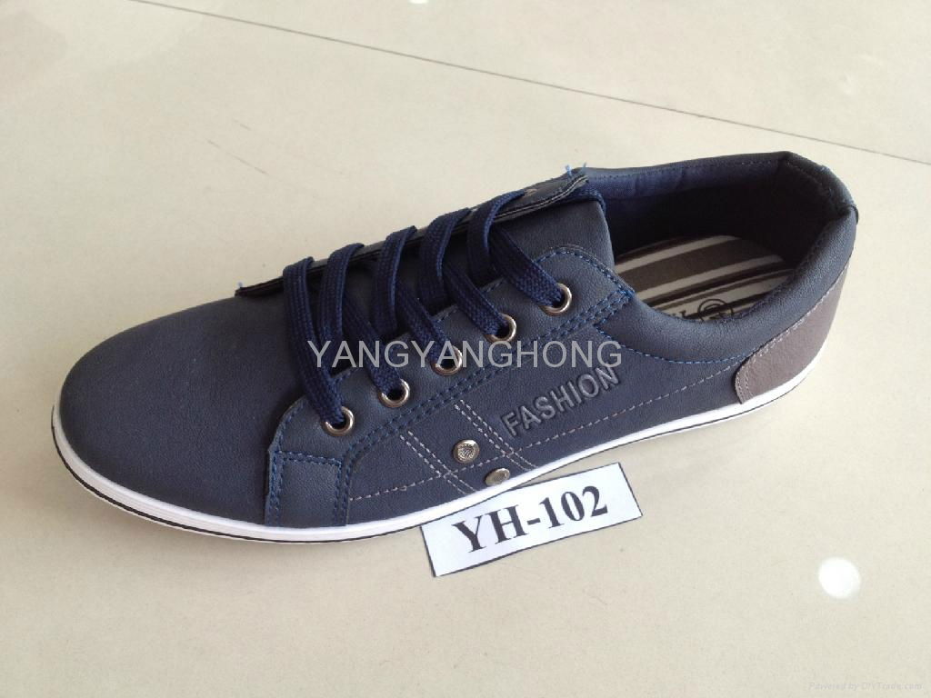 The latest PVC trade injection shoes for men in 2013