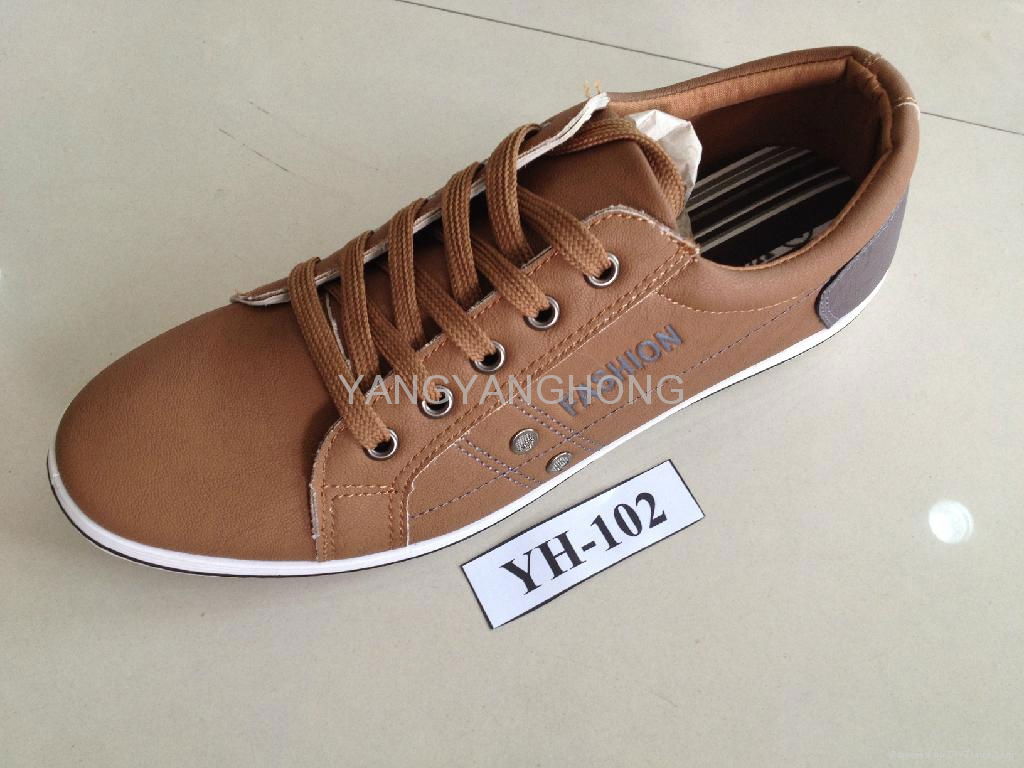 The latest PVC trade injection shoes for men in 2013 4