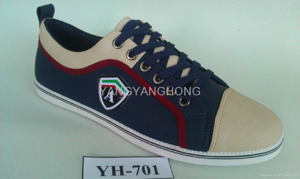 The latest PVC trade injection shoes for men in 2013