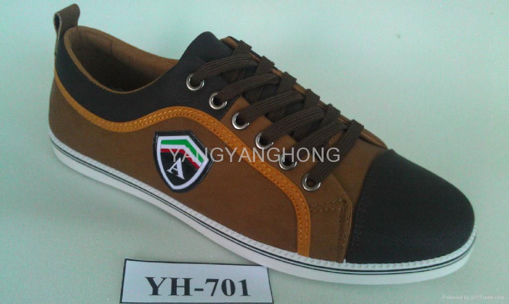 The latest PVC trade injection shoes for men in 2013 5