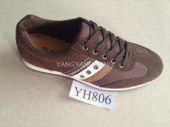 The latest PVC trade injection shoes for men in 2013