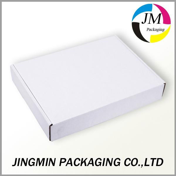 Corrugated shipping boxes