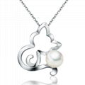 18 k gold with white seawater pearl pendant