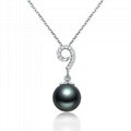 18 k white Tahiti black pearls 1