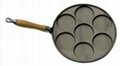 cast iron cookware - muffin pan  4