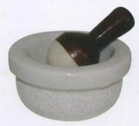 cast iron cookware - garlic pounder 5