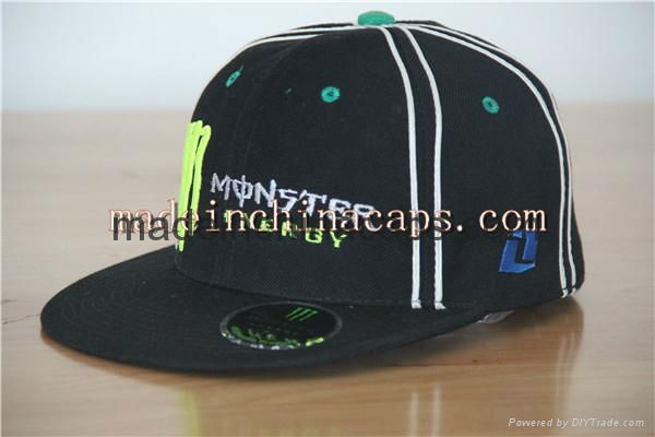 flat brim fitted  snapback cap 