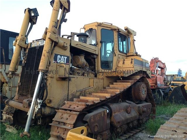 Used Caterpillar track bulldozer D8N in very good condition 2