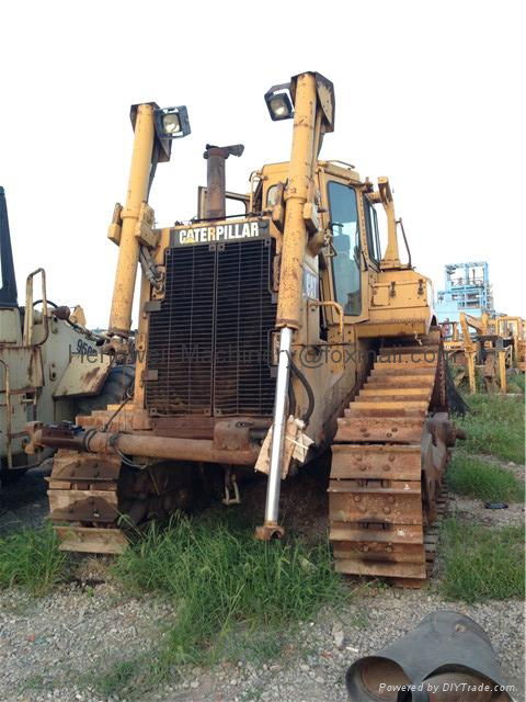 Used Caterpillar track bulldozer D8N in very good condition 4