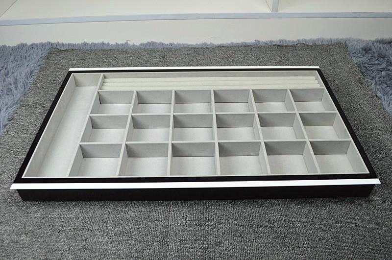 Soft Close Pull out Tray with Velvet Grid 4