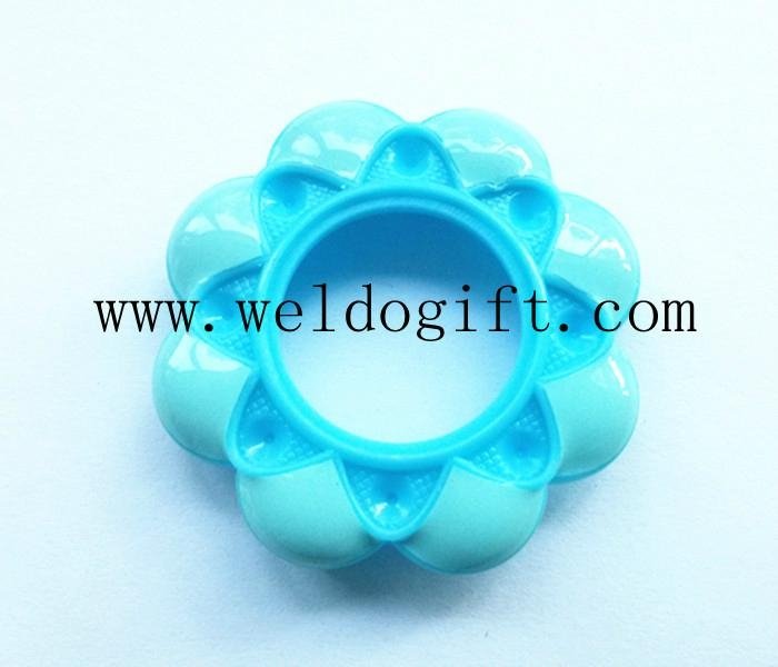 plastic flower watch cover filled in epoxy doming glue 