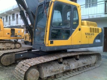 Used Crawler Excavator Volvo  EC210BLC 5