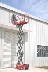 XE-series electric self-propelled scissor lift 