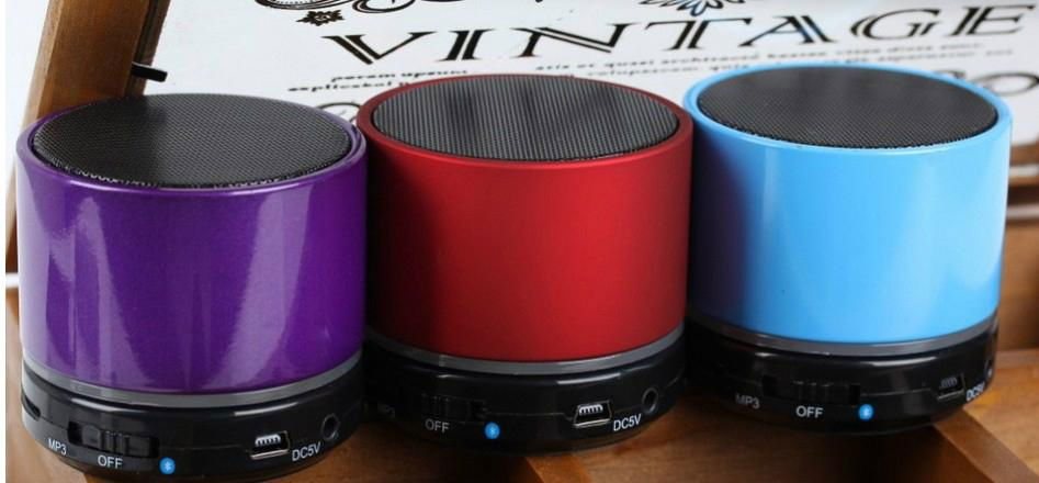 S11 Portable Bluetooth Mini Speaker Powerful Sound with Bass Reads Music From TF 2