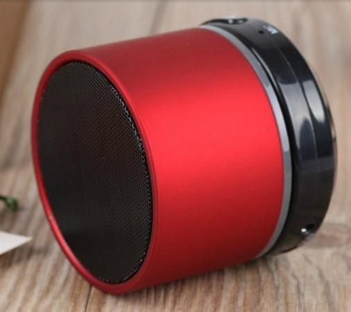 S11 Portable Bluetooth Mini Speaker Powerful Sound with Bass Reads Music From TF