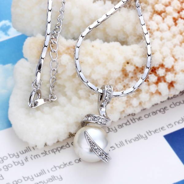 Gorgeous Pearl Plating Platinum Necklace With Crystal