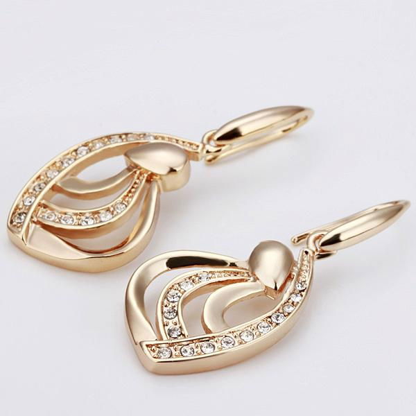 Heart Shape Austrian Crystal Golden Alloy Earring 3