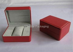 Plastic watch box