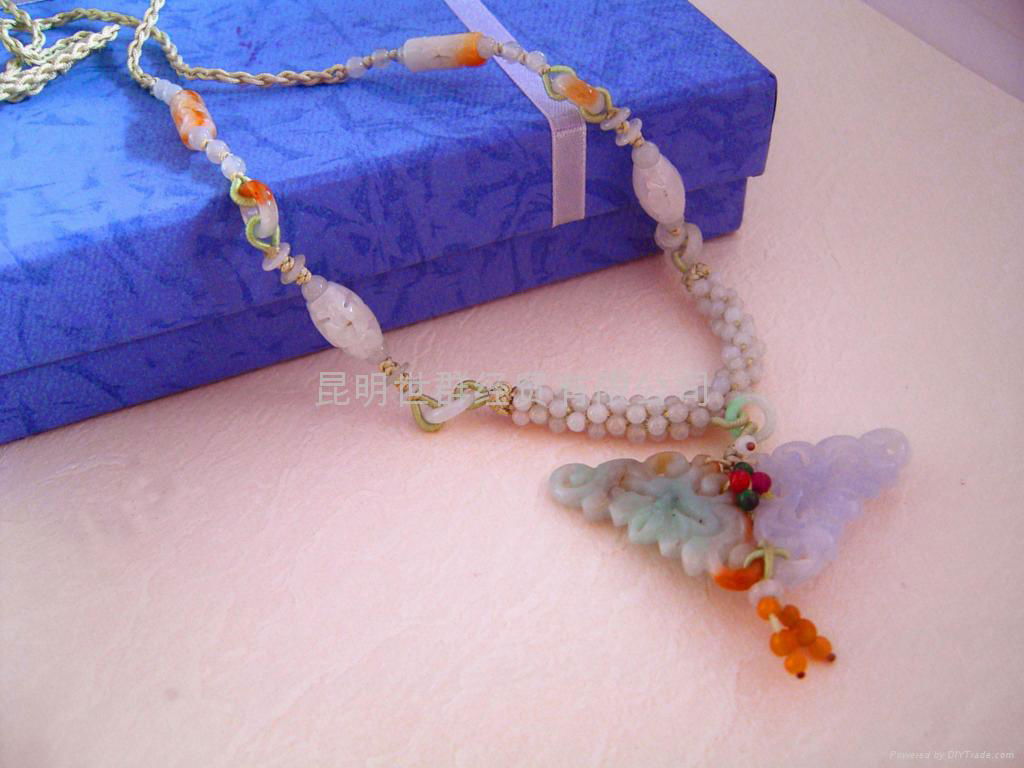 JADEITE NECKLACE 2