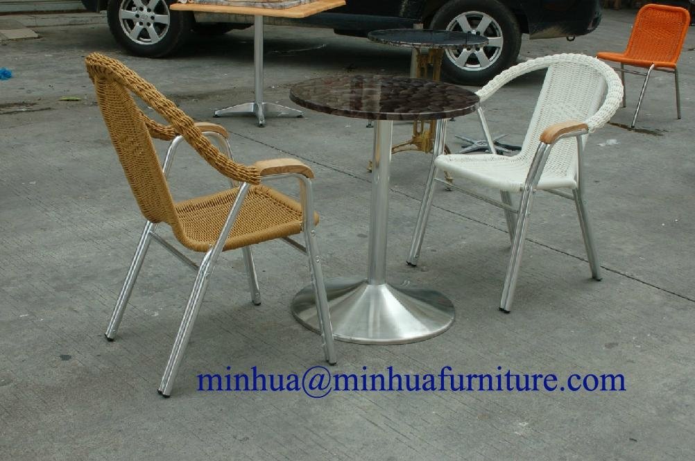 stainless steel table in marble look 2