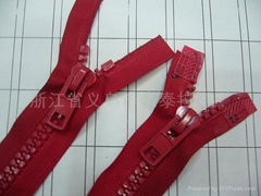 N10  PLASTIC TWO OPEN ZIPPER A/L