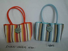 HANDMADE STRAW BAGS