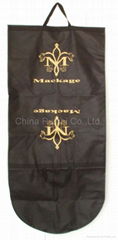 Non-woven garment bags