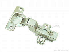 Soft closing hinge