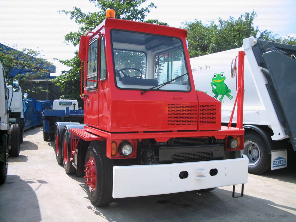 Used Terminal Tractor 2