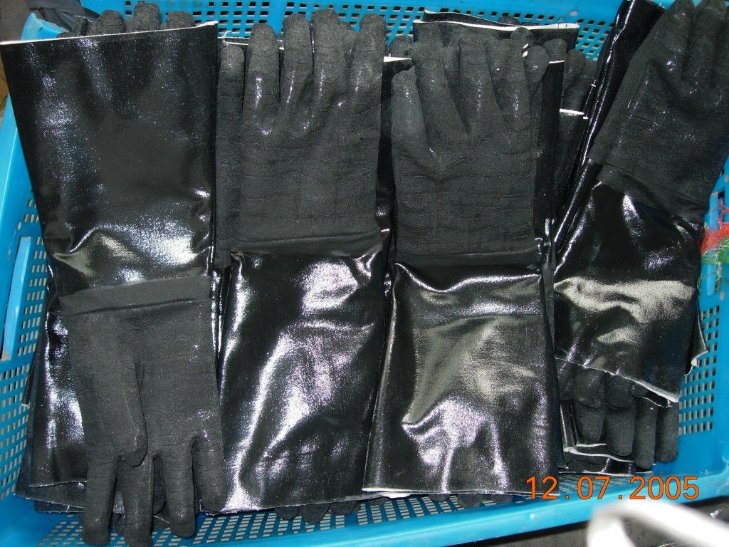 18" Neoprene Coated Gloves-Rough Finish