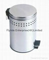 12LRubbish Bin With Holes                  1