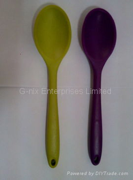 silicone spoon