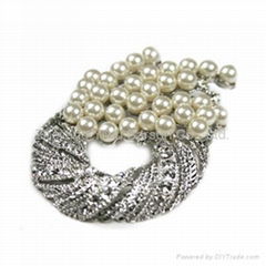 sell Fashion brooch