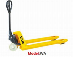 Hand pallet truck